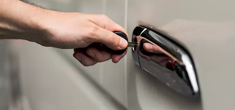 Why Choose Our Auto Locksmith Team in Oak Ridge, FL?