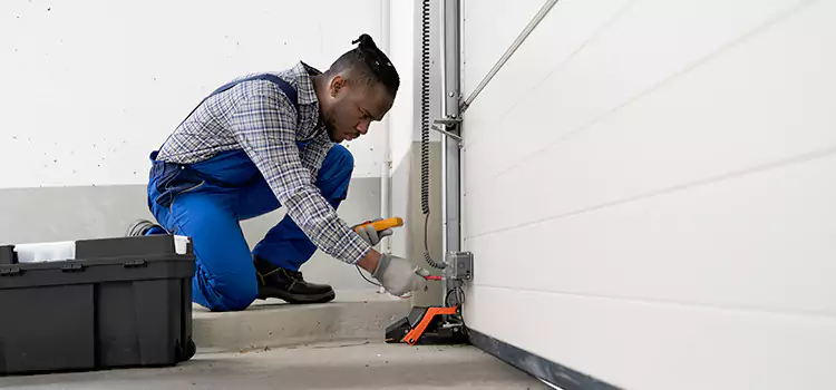 Expert Solutions for Every Garage Lock Need in Oak Ridge, FL